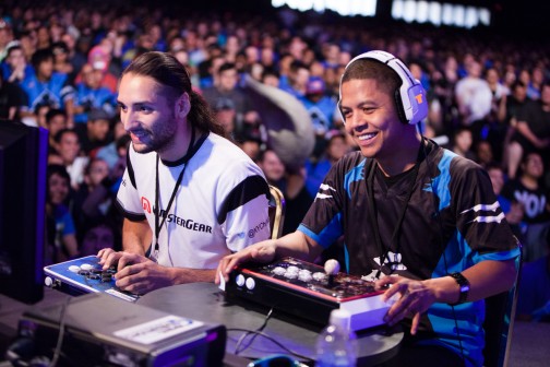 画像ギャラリー No.047のサムネイル画像 / ［EVO2014］日本に帰り着くまでがEVOなんです。帰りの飛行機に乗り遅れたので，秘蔵のスナップ写真をまとめてみた