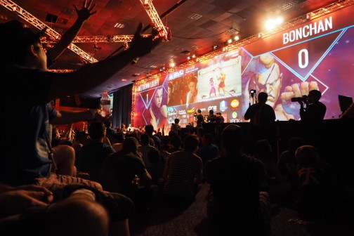 画像ギャラリー No.051のサムネイル画像 / ［EVO2014］日本に帰り着くまでがEVOなんです。帰りの飛行機に乗り遅れたので，秘蔵のスナップ写真をまとめてみた