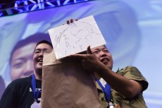 画像ギャラリー No.003のサムネイル画像 / ［EVO2015］激闘を制した選手達に聞く，その瞬間。「鉄拳7」ノビ選手，「GGXrd」小川選手，「ウルIV」ももち選手――EVO2015勝利者インタビュー