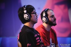 画像ギャラリー No.054のサムネイル画像 / ［EVO2015］激闘を制した選手達に聞く，その瞬間。「鉄拳7」ノビ選手，「GGXrd」小川選手，「ウルIV」ももち選手――EVO2015勝利者インタビュー