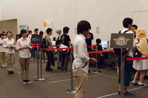画像ギャラリー No.003のサムネイル画像 / 「ARC REVOLUTION CUP 2015」フォトレポート。「GUILTY GEAR」や「BLAZBLUE」など，計4タイトルの優勝者達へのインタビューも掲載