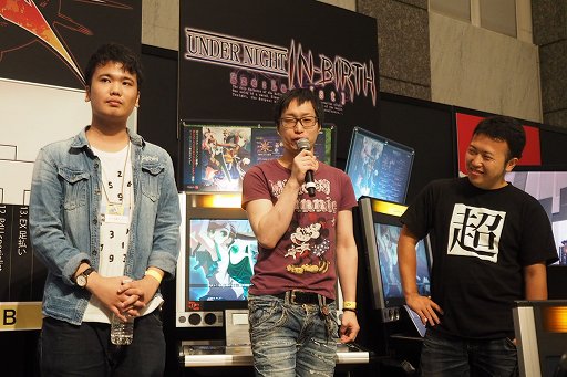 画像ギャラリー No.021のサムネイル画像 / 「ARC REVOLUTION CUP 2015」フォトレポート。「GUILTY GEAR」や「BLAZBLUE」など，計4タイトルの優勝者達へのインタビューも掲載