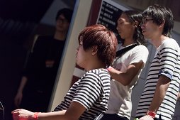 画像ギャラリー No.047のサムネイル画像 / 「ARC REVOLUTION CUP 2015」フォトレポート。「GUILTY GEAR」や「BLAZBLUE」など，計4タイトルの優勝者達へのインタビューも掲載