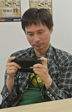画像ギャラリー No.018のサムネイル画像 / PS Vita版「モンスターハンター フロンティアG」の正式サービス開始が迫る。初となる携帯ゲーム機展開について杉浦一徳氏と木本龍己氏に聞いた