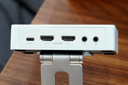 画像ギャラリー No.007のサムネイル画像 / 携帯型ゲームPC向けドックやUSB ACアダプタにキャプチャ機能を内蔵!?　ユニークな製品を多数出展したAVerMedia