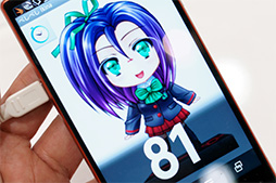 画像ギャラリー No.015のサムネイル画像 / 三辺狭額縁デザインが魅力のAQUOS ZETAやXperia Z2 Tabletをじっくりチェック。NTTドコモ2014夏モデルスマートフォンテストレポート（後編）