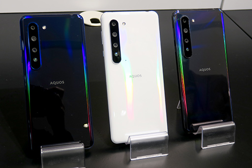 画像ギャラリー No.004のサムネイル画像 / シャープ，初の5G対応スマートフォン「AQUOS R5G」を今春発売。5G対応のモバイルルーターも同時に発表