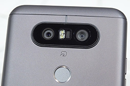 画像ギャラリー No.035のサムネイル画像 / NTTドコモ冬モデル「arrows NX」＆「V20 PRO」テストレポート。堅牢性重視のミドルクラスと高音質サウンドが魅力のハイエンド端末をチェック