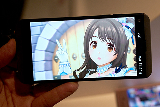 画像ギャラリー No.043のサムネイル画像 / NTTドコモ冬モデル「arrows NX」＆「V20 PRO」テストレポート。堅牢性重視のミドルクラスと高音質サウンドが魅力のハイエンド端末をチェック