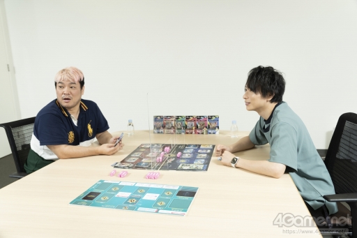 画像ギャラリー No.048のサムネイル画像 / 【PR】はじめての「カードファイト!! ヴァンガード」第1回：ダンちゃんこと男色ディーノ選手，声優の森嶋秀太さんにゲームの遊び方を学ぶ