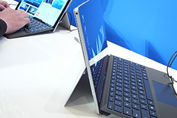 画像ギャラリー No.013のサムネイル画像 / 日本マイクロソフト,「Surface Pro 4」を11月12日に国内発売。ハイエンド2-in-1 PCの「Surface Book」は2016年初頭に