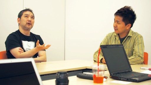 画像ギャラリー No.013のサムネイル画像 / 「運転する楽しさ」を若者に伝えたい――「頭文字D AS8」＆「湾岸マキシ5」コラボ記念・両作の名物プロデューサーによるドライブゲーム大放談