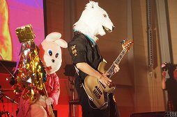 画像ギャラリー No.018のサムネイル画像 / maimai収録楽曲のアーティストが熱唱！　6時間のライブで燃えあがった「maimai LIVE 2014 洗濯祭〜」をレポート