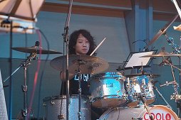 画像ギャラリー No.024のサムネイル画像 / maimai収録楽曲のアーティストが熱唱！　6時間のライブで燃えあがった「maimai LIVE 2014 洗濯祭〜」をレポート