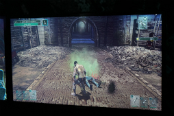 画像ギャラリー No.006のサムネイル画像 / 北米でサービスインした「LET IT DIE」のゲームシステムを紹介。PSX会場には案内人のアンクル・デスや，瀬戸際に現れる瀬戸際子が登場