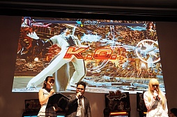 画像ギャラリー No.015のサムネイル画像 / 「鉄拳7」の新キャラクター公開や，招待選手によるトーナメントで大いに盛り上がった「鉄拳」シリーズ20周年記念のファン感謝祭をレポート