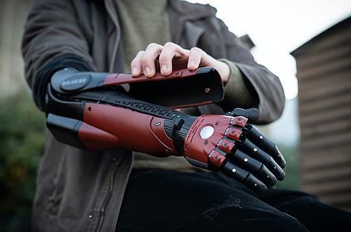 画像ギャラリー No.003のサムネイル画像 / 英Open Bionics，KONAMIと提携し「メタルギアソリッド」な義手カバーをリリース。ヴェノム・スネークのバイオニック・アームを再現