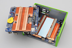 画像ギャラリー No.014のサムネイル画像 / 手のひらサイズで“GTX 760”搭載。GIGABYTE製の超小型ゲーマー向けベアボーン「BRIX Gaming」を動かしてみた