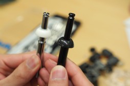 画像ギャラリー No.007のサムネイル画像 / 「隼」レバーはなぜ斜め上に入りにくいのか。HORI「ファイティングエッジ」開発陣とプロゲーマー・sako氏に聞く，アーケードスティックの最前線