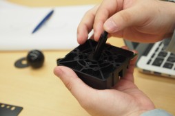 画像ギャラリー No.008のサムネイル画像 / 「隼」レバーはなぜ斜め上に入りにくいのか。HORI「ファイティングエッジ」開発陣とプロゲーマー・sako氏に聞く，アーケードスティックの最前線