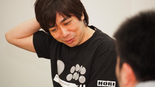 画像ギャラリー No.015のサムネイル画像 / 「隼」レバーはなぜ斜め上に入りにくいのか。HORI「ファイティングエッジ」開発陣とプロゲーマー・sako氏に聞く，アーケードスティックの最前線
