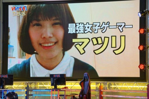 画像ギャラリー No.013のサムネイル画像 / 14歳の中学生と2D神マゴの熱い戦い。フジテレビの新e-Sports番組「いいすぽ！」内で行われた，第1回「ストリートファイターV」大会レポート