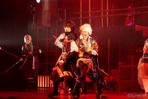 画像ギャラリー No.004のサムネイル画像 / 「イケメン戦国 THE STAGE スペシャル公演 初夢！〜ようこそ！くらぶ乱世へ〜」公開ゲネプロレポート。ホストになった戦国武将が舞い踊る初夢のようなひととき