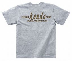 画像ギャラリー No.003のサムネイル画像 / 「バイオハザード」，ガンショップ「Kendo」のTシャツなどアパレルグッズを販売