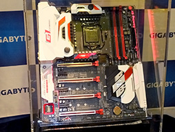 画像ギャラリー No.024のサムネイル画像 / 「Intel Z170」搭載のゲーマー向けマザーボードを各社が発表。高速化されたM.2スロットやUSB 3.1 Type-A＆Cポート搭載が標準に