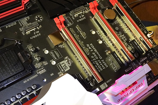 画像ギャラリー No.028のサムネイル画像 / 「Intel Z170」搭載のゲーマー向けマザーボードを各社が発表。高速化されたM.2スロットやUSB 3.1 Type-A＆Cポート搭載が標準に