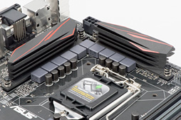 画像ギャラリー No.012のサムネイル画像 /  「Z170 PRO GAMING」を細かくチェック。2万円台半ばで買えるASUSのゲーマー向けマザーは新たな定番になるかも