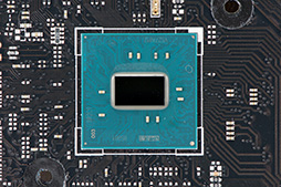 画像ギャラリー No.036のサムネイル画像 /  「Z170 PRO GAMING」を細かくチェック。2万円台半ばで買えるASUSのゲーマー向けマザーは新たな定番になるかも