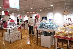 画像ギャラリー No.003のサムネイル画像 / 「MOTHERのことばとおみせ。展」内覧会レポート。MOTHERの“ことば”が飾られた店内で思い出に浸れる，ファンにはたまらないスペース