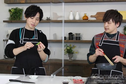 画像ギャラリー No.009のサムネイル画像 / 「あんスタ！！」配信番組「CAFE CINNAMON ニキズキッチン」第7回収録現場に潜入レポート。餅つき＆おもちピザに挑戦！