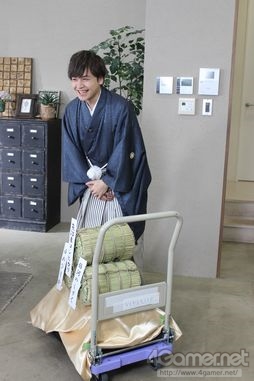 画像ギャラリー No.025のサムネイル画像 / 「あんスタ！！」配信番組「CAFE CINNAMON ニキズキッチン」第7回収録現場に潜入レポート。餅つき＆おもちピザに挑戦！