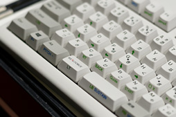 画像ギャラリー No.003のサムネイル画像 / あの東プレ製アナログ入力対応キーボード「REALFORCE108UH-ANLG」が数量限定で11月4日に発売