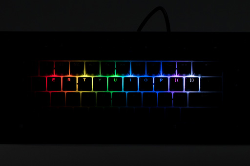 画像ギャラリー No.008のサムネイル画像 / 「REALFORCE RGB」レビュー。世界初，「キー入力がオンになる深さを変更できる機能」付きのゲーマー向け静電容量式キーボードは買いなのか