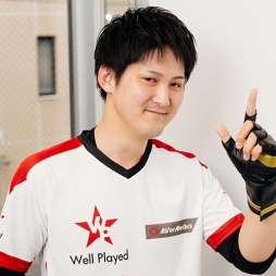 画像ギャラリー No.004のサムネイル画像 / ウェルプレイド，K2選手，ヴァナヲ選手，あきー選手とマネジメント契約を締結