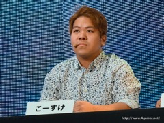 画像ギャラリー No.022のサムネイル画像 / グリーのスマホ向け新作RPG「追憶の青」発表会に，中島美嘉さんがゾンビになって登場。開発陣によるトークも行われたイベントをレポート
