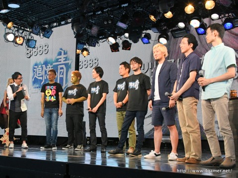 画像ギャラリー No.030のサムネイル画像 / グリーのスマホ向け新作RPG「追憶の青」発表会に，中島美嘉さんがゾンビになって登場。開発陣によるトークも行われたイベントをレポート