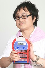 画像ギャラリー No.009のサムネイル画像 / 男は女で強くなるのか？　「UPPERS」のモテモテ応援団長を務める鈴木 拓さんが，体を張って試してくれた