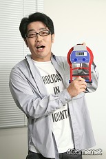 画像ギャラリー No.011のサムネイル画像 / 男は女で強くなるのか？　「UPPERS」のモテモテ応援団長を務める鈴木 拓さんが，体を張って試してくれた