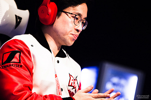 画像ギャラリー No.004のサムネイル画像 / ［EVO Japan］「鉄拳7」部門の優勝は韓国勢KNEE選手に決定