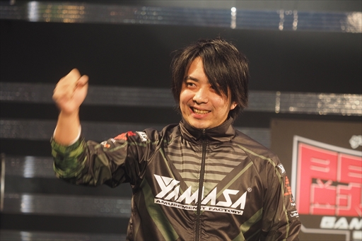 画像ギャラリー No.020のサムネイル画像 / ［闘会議2018］「鉄拳7」公式大会優勝はノビ選手。プロライセンス所持者4名で争われた戦いを制し，賞金200万円を獲得
