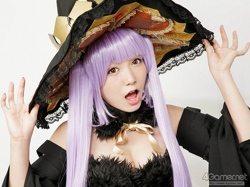 画像ギャラリー No.009のサムネイル画像 / 「デモンゲイズ2」セクシーな歌姫デモンに扮した夢アド・京佳さんが編集部で“革命”を起こすためにやって来ました!