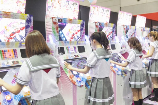 画像ギャラリー No.002のサムネイル画像 / 「ラブライブ！スクールアイドルフェスティバル 〜after school ACTIVITY〜」が稼動開始。Aqoursメンバーによる「スクフェスAC体験レポート！」も