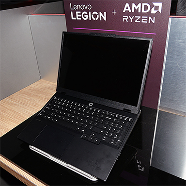 画像ギャラリー No.006のサムネイル画像 / 携帯型ゲームPC「Legion Go」の新製品やRTX 50＆Core Ultra 200HX搭載ゲームノートPCをLenovoが展示