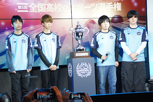 画像ギャラリー No.005のサムネイル画像 / 第5回全国高校eスポーツ選手権「ロケットリーグ」部門，決勝戦はN高同士の組み合わせに。接戦を制したのはLunatic選手率いる“ねこなま”