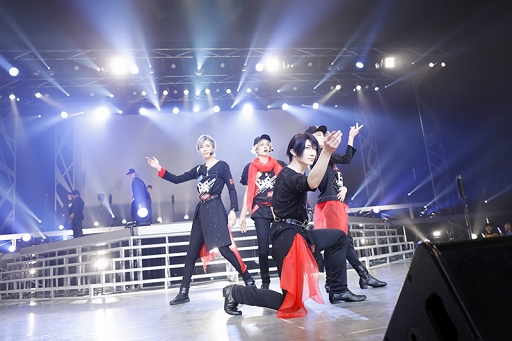 画像ギャラリー No.015のサムネイル画像 / 超初心者が行く，“2.5次元ダンスライブ「SQ」ステージ BLAZING & FREEZING”。SolidSとQUELLが描くコントラストの魅力にやられました