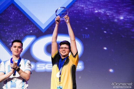 画像ギャラリー No.001のサムネイル画像 / 【速報】［EVO2017］「Injustice 2」部門が決着。優勝賞金3万5300ドルを獲得したのはアメリカのDragon選手